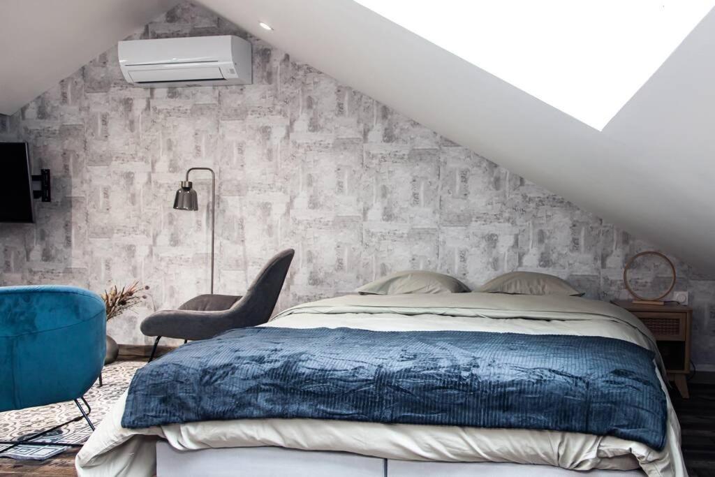 Le Studio 40 Chateauroux Bagian luar foto