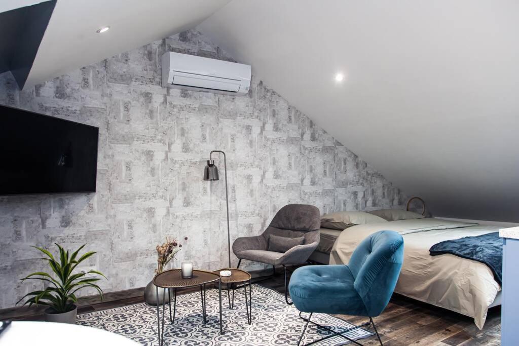 Le Studio 40 Chateauroux Bagian luar foto